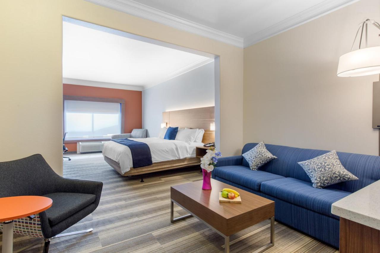 Holiday Inn Express Houston-Alvin By Ihg Екстериор снимка