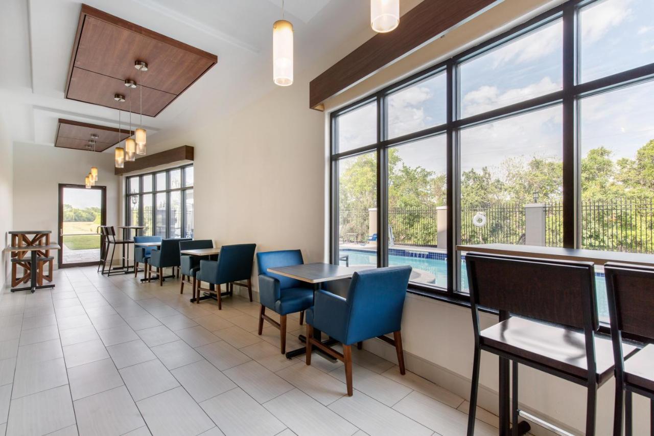 Holiday Inn Express Houston-Alvin By Ihg Екстериор снимка