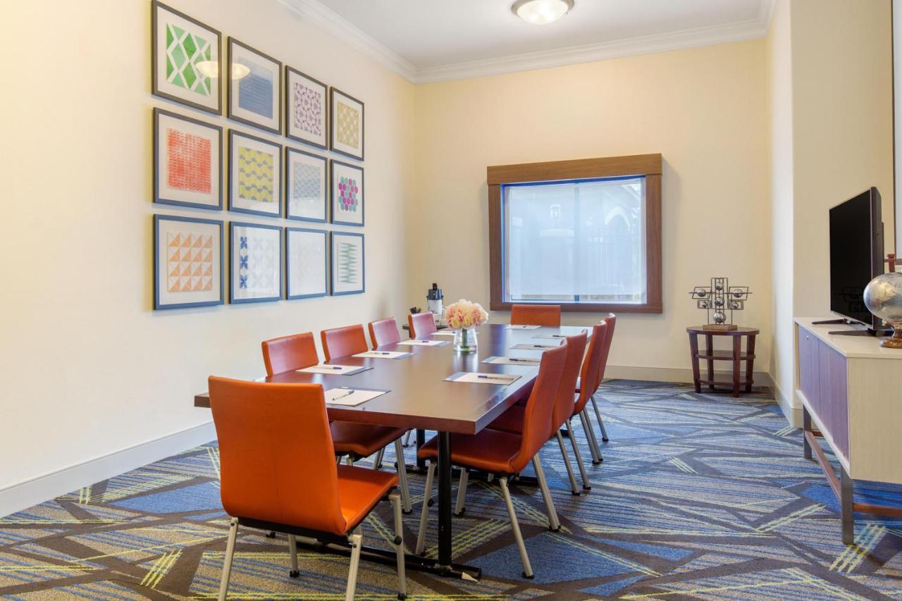 Holiday Inn Express Houston-Alvin By Ihg Екстериор снимка